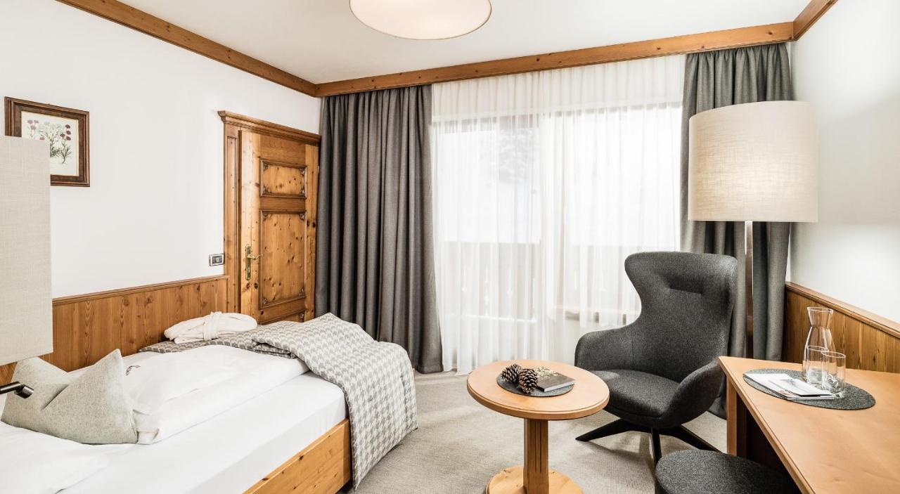 Savoy Dolomites Luxury & Spa Hotel Селва ди Вал Гардена Екстериор снимка