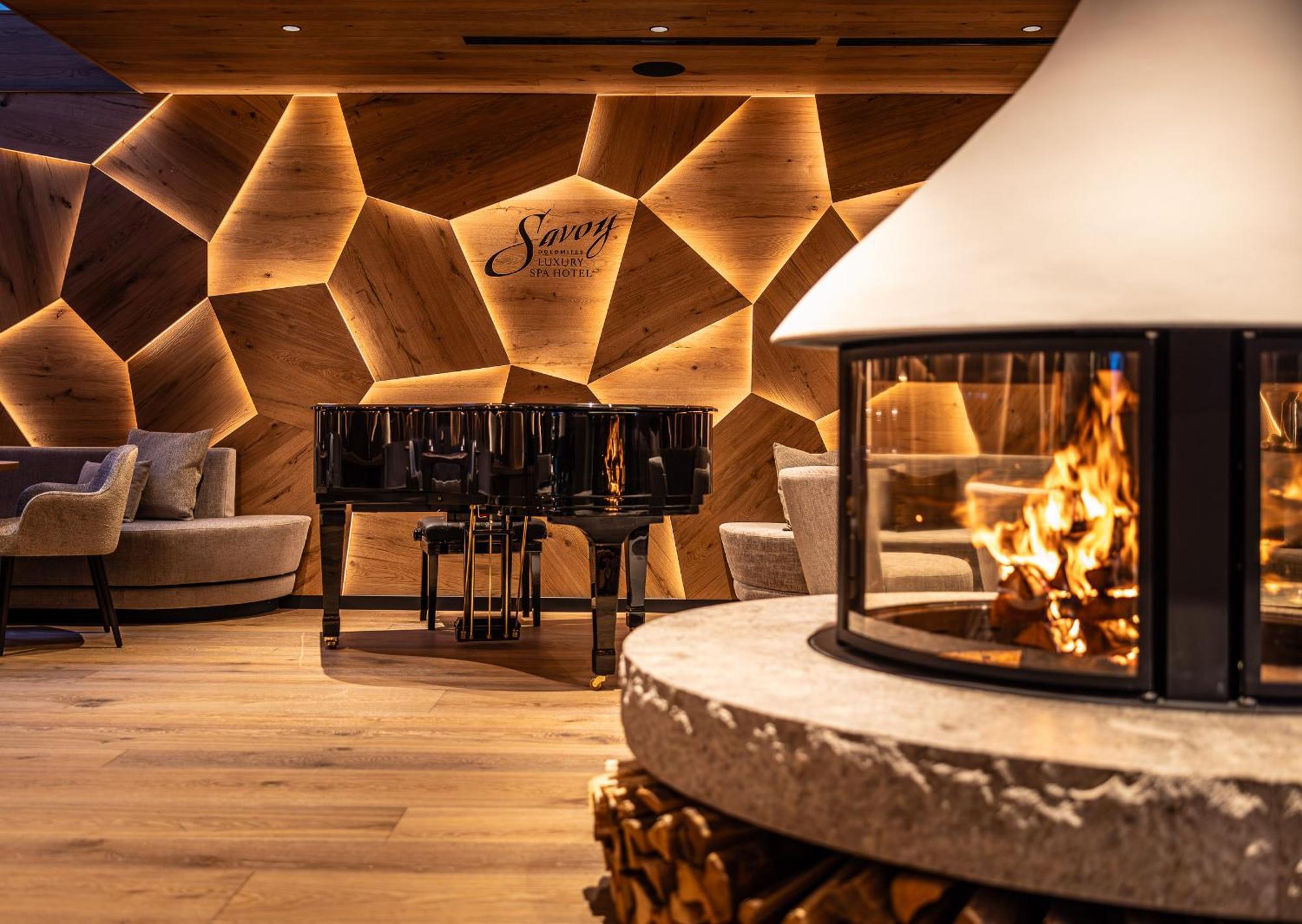 Savoy Dolomites Luxury & Spa Hotel Селва ди Вал Гардена Екстериор снимка