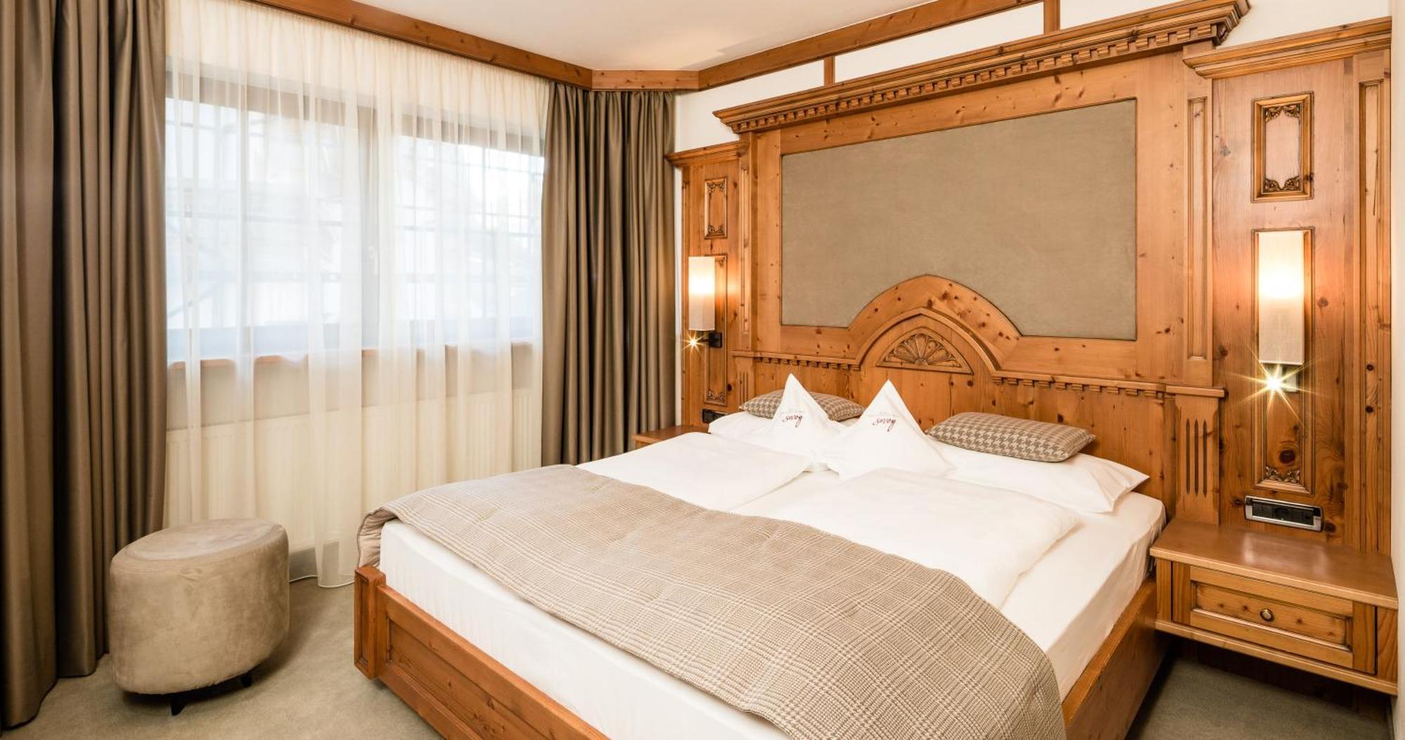 Savoy Dolomites Luxury & Spa Hotel Селва ди Вал Гардена Екстериор снимка