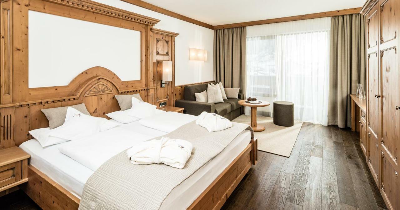 Savoy Dolomites Luxury & Spa Hotel Селва ди Вал Гардена Екстериор снимка